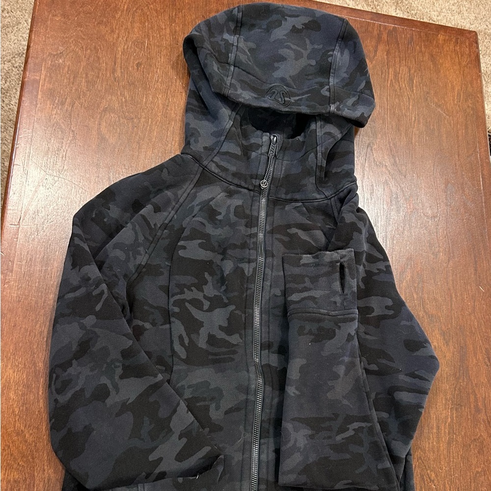 Lululemon Scuba Swestshirt